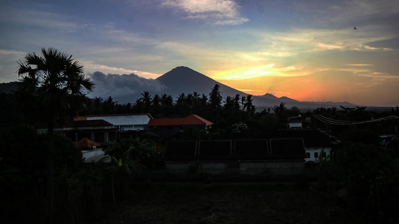 Black Sand Hostel Amed Ngoại thất bức ảnh