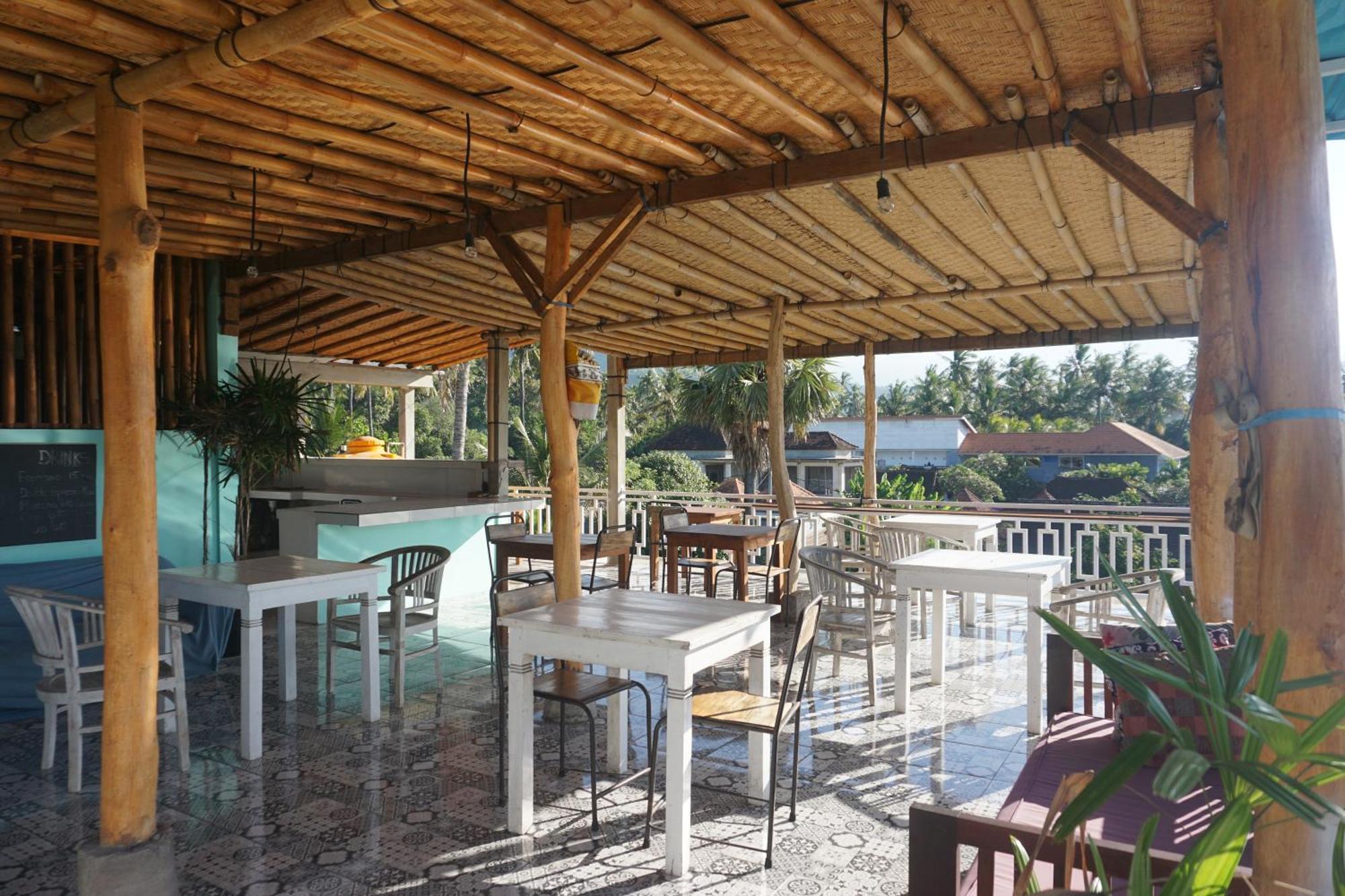 Black Sand Hostel Amed Ngoại thất bức ảnh