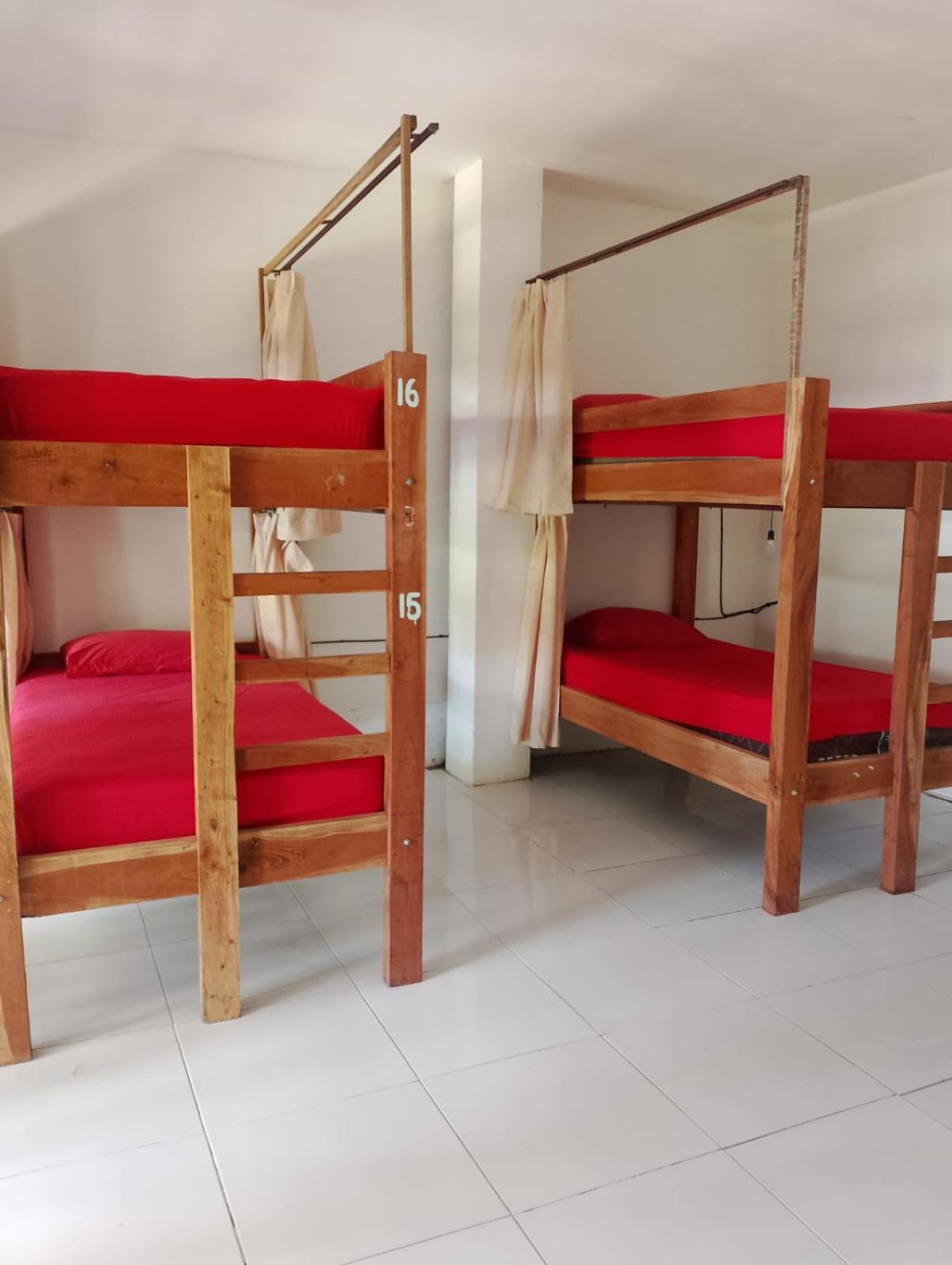Black Sand Hostel Amed Ngoại thất bức ảnh